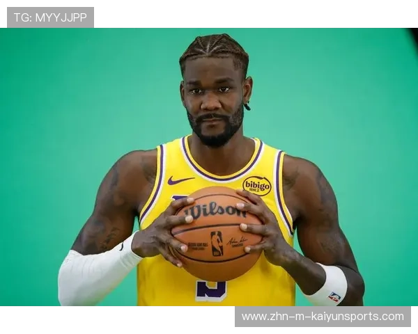 湖人队迎来“皇家雪”迎战强敌：赛场上的寒冬也挡不住王者归来